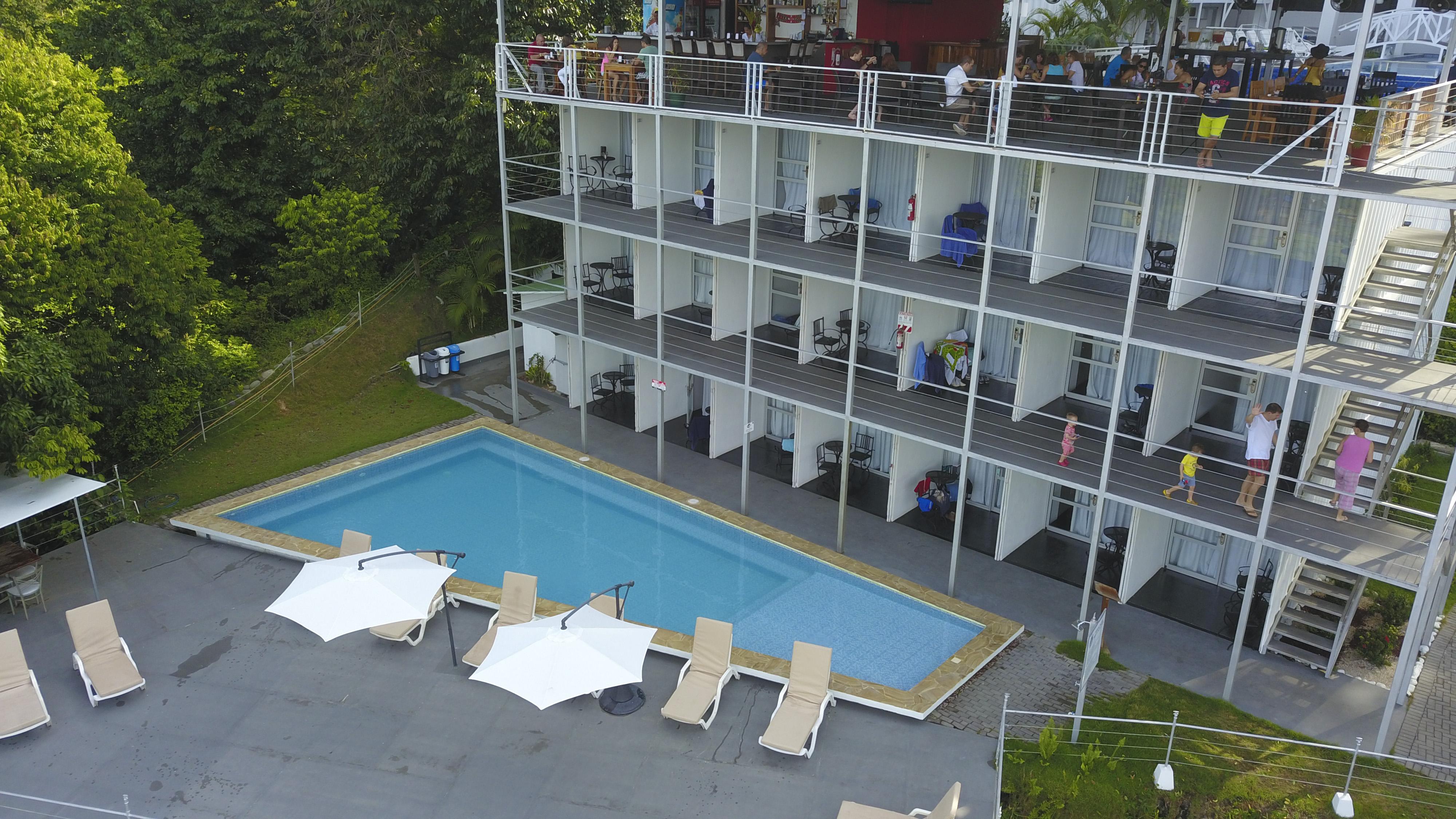 El Faro Containers Beach Hotel Manuel Antonio Exterior photo